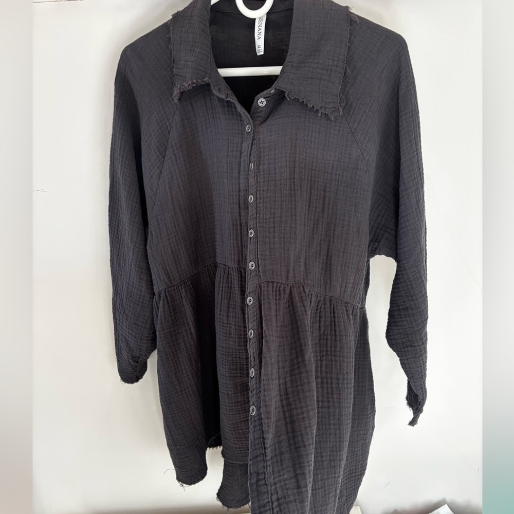 Zenana Outfitters Charcoal Button-Up Shirt